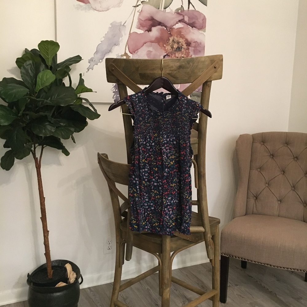 Trendy Dark Floral Old Navy Top